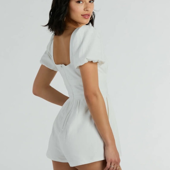 New Katie Kane One Take Puff Sleeve V-Neck
Linen Romper - Picture 2 of 5